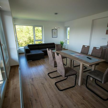 Zea Apartmanhaz Lägenhet Balatonfenyves Exteriör bild