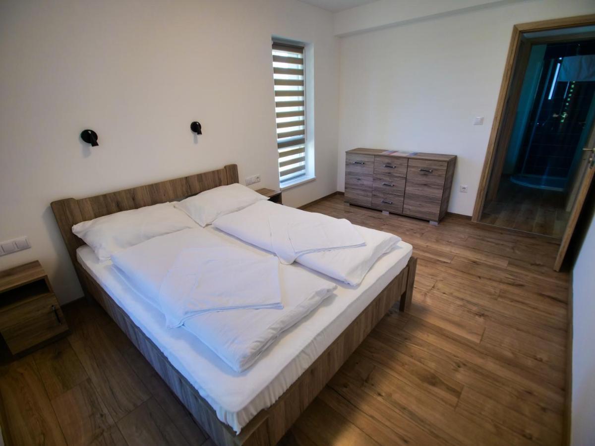 Zea Apartmanhaz Lägenhet Balatonfenyves Exteriör bild