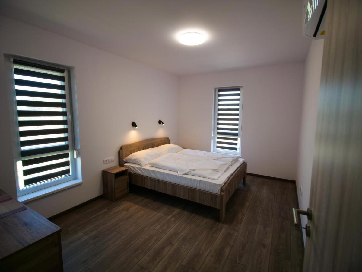 Zea Apartmanhaz Lägenhet Balatonfenyves Exteriör bild
