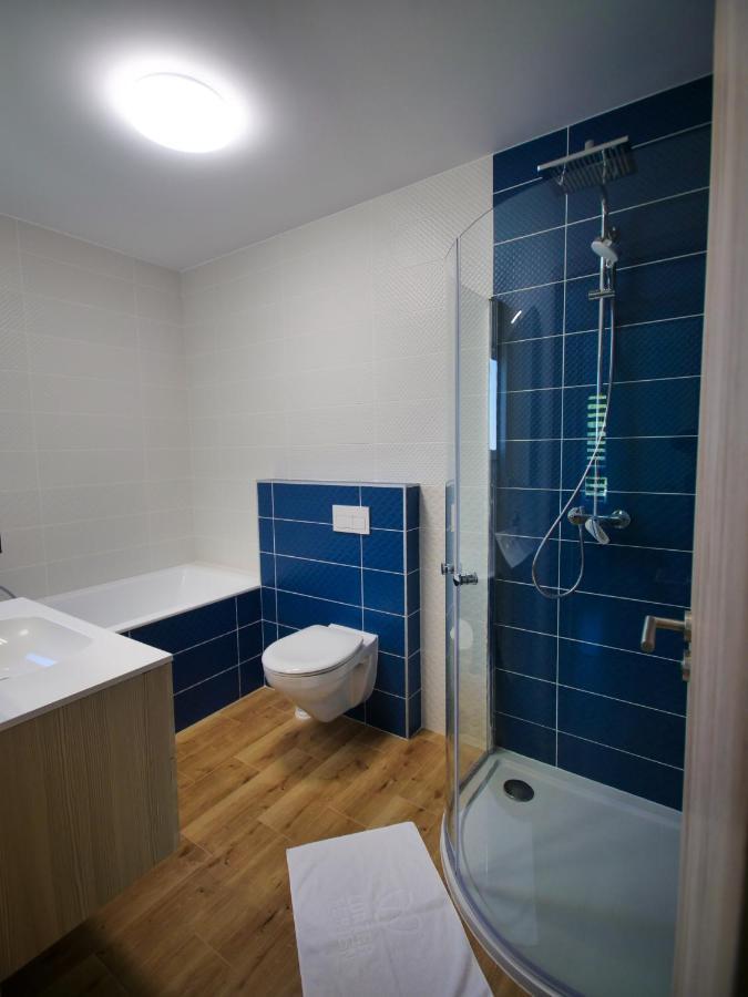 Zea Apartmanhaz Lägenhet Balatonfenyves Exteriör bild