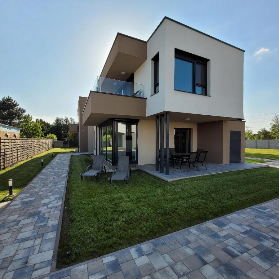 Zea Apartmanhaz Lägenhet Balatonfenyves Exteriör bild