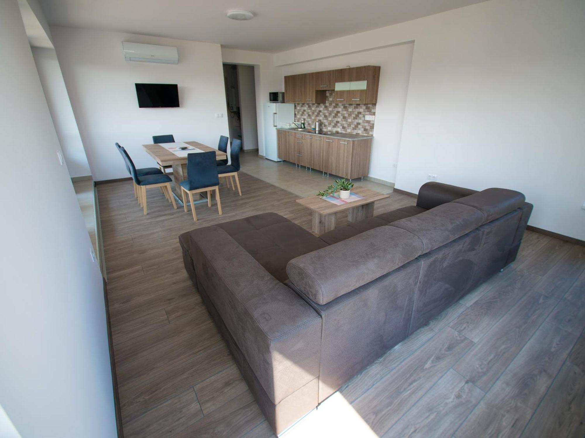 Zea Apartmanhaz Lägenhet Balatonfenyves Exteriör bild